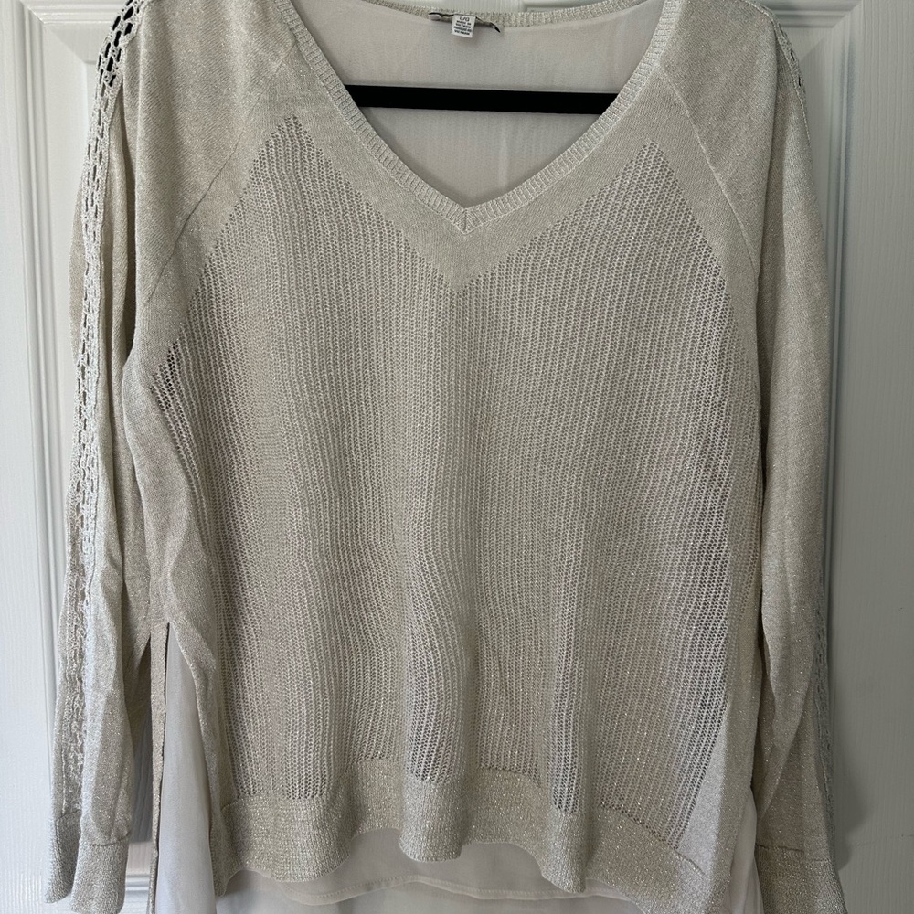 Lucky Brand Cream V-Neck Lightweight Knit Top